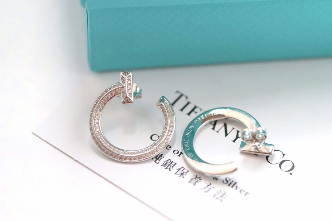 Tiffany & Co. Tiffany&Co.T1 系列满钻耳钉