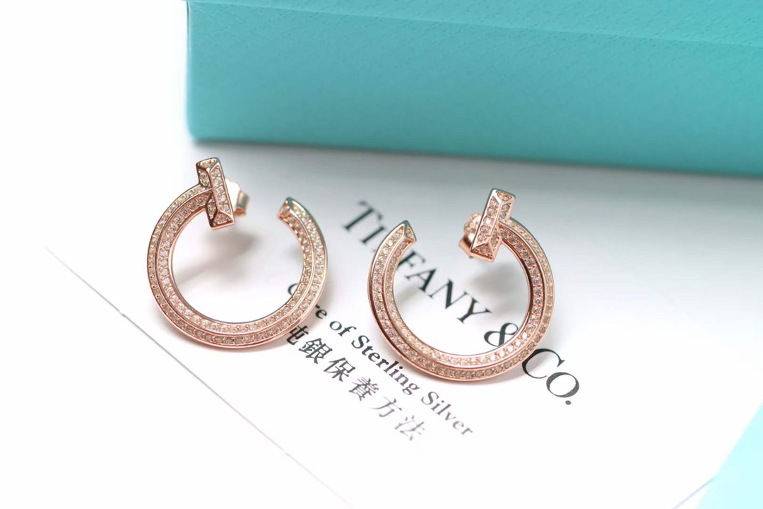 Tiffany & Co. Tiffany&Co.T1 系列满钻耳钉