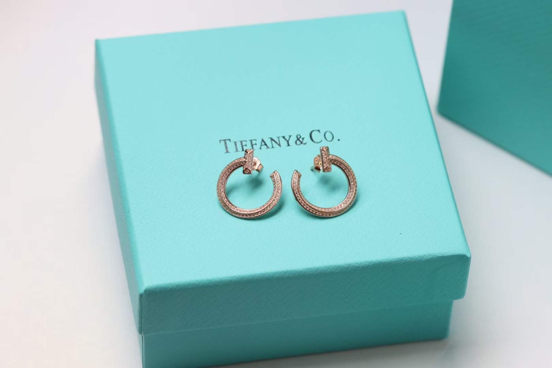 Tiffany & Co. Tiffany&Co.T1 系列满钻耳钉