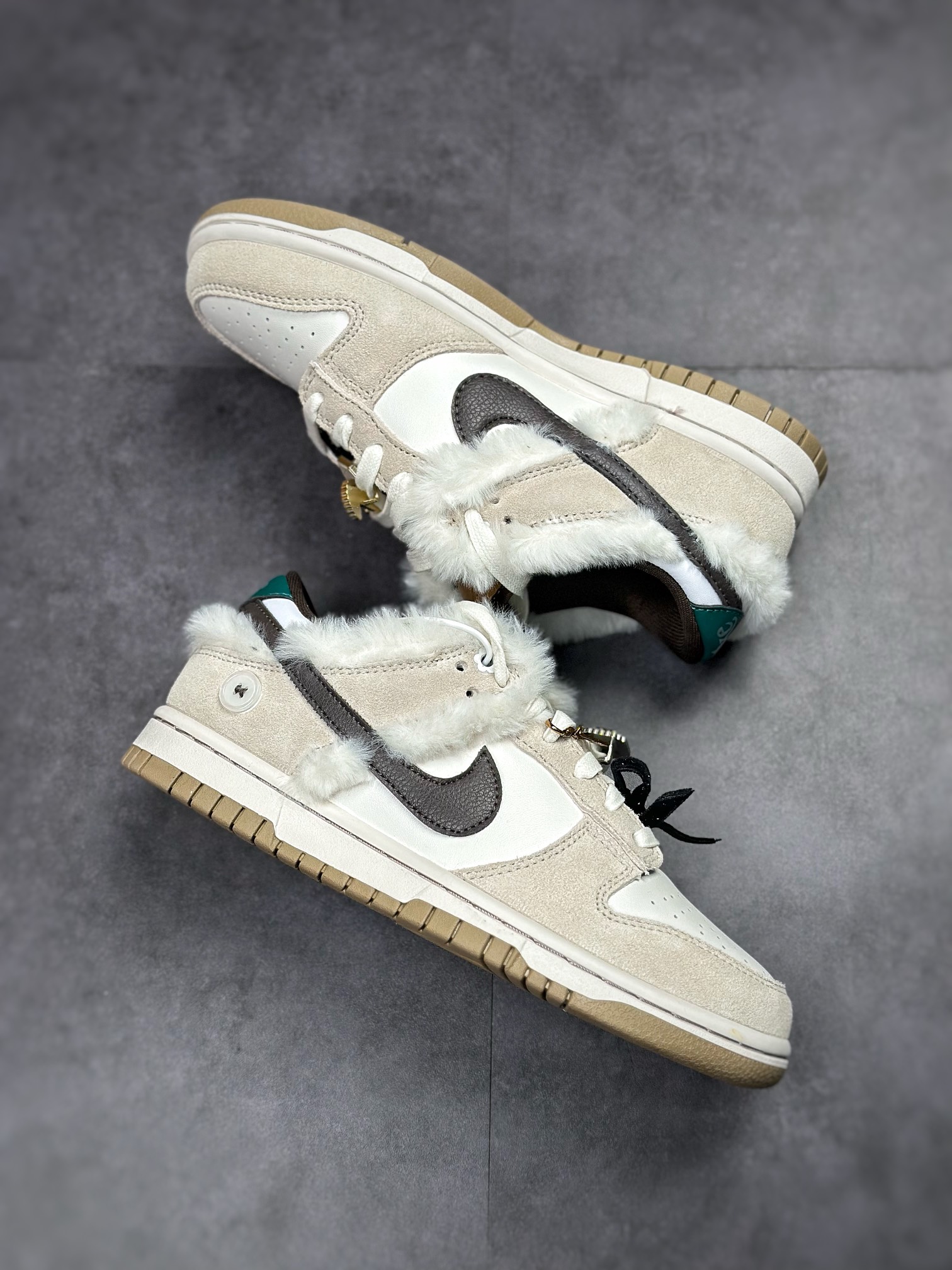 210 NIKE SB Dunk Low 皮草宝石 婚鞋 FB1859-121