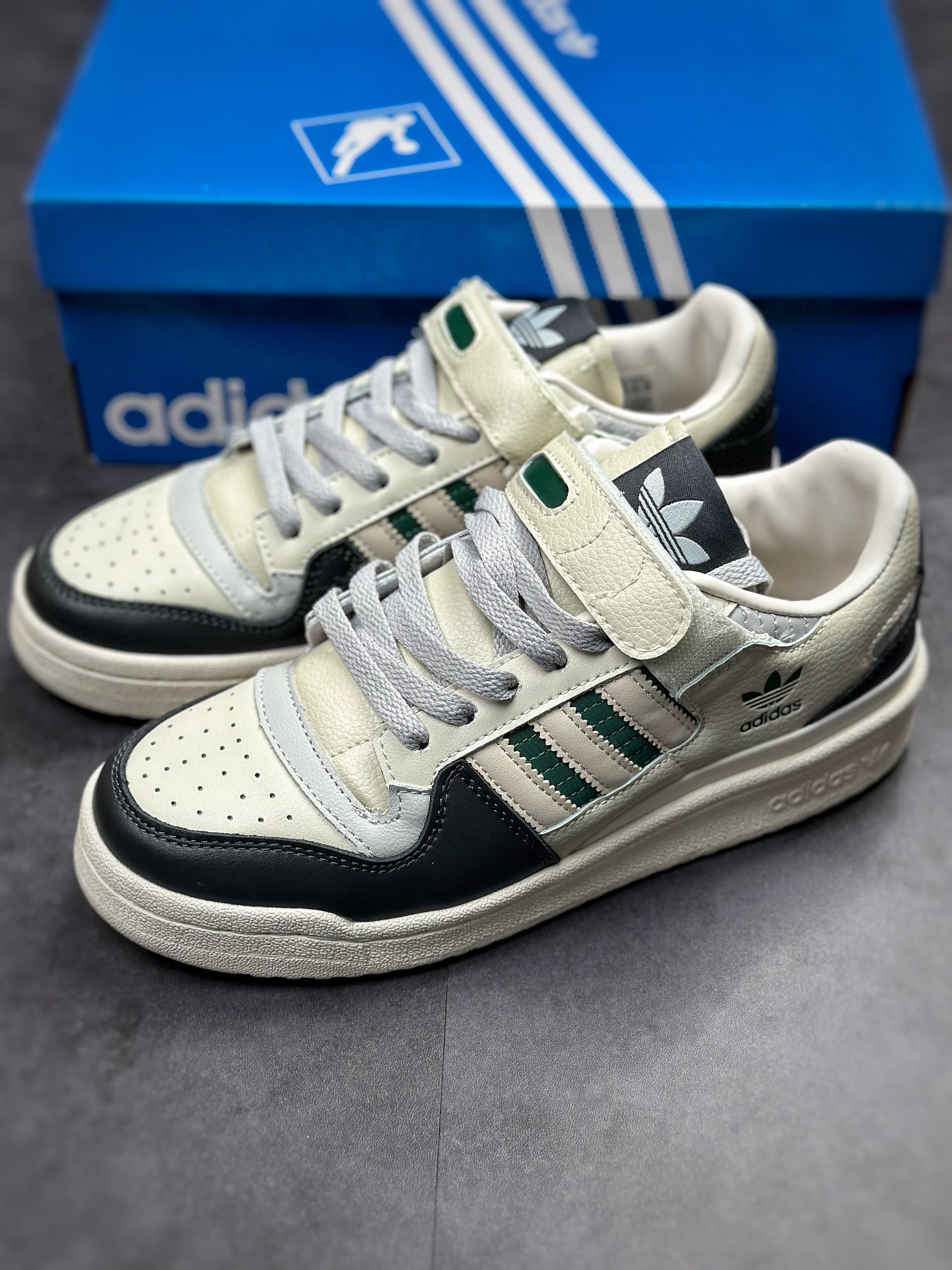 180 Adidas Forum 84 Low OG 低帮百搭潮流休闲运动板鞋  HQ6938