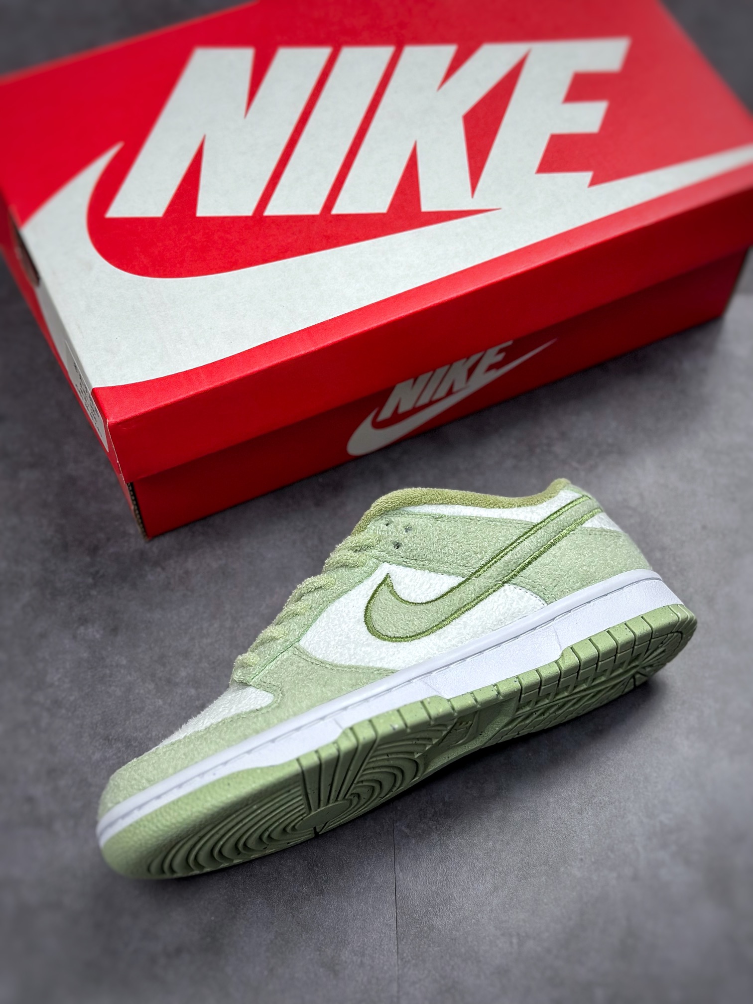 280 Nike SB Dunk Low "Fleece" 白绿羊毛DQ7579-300