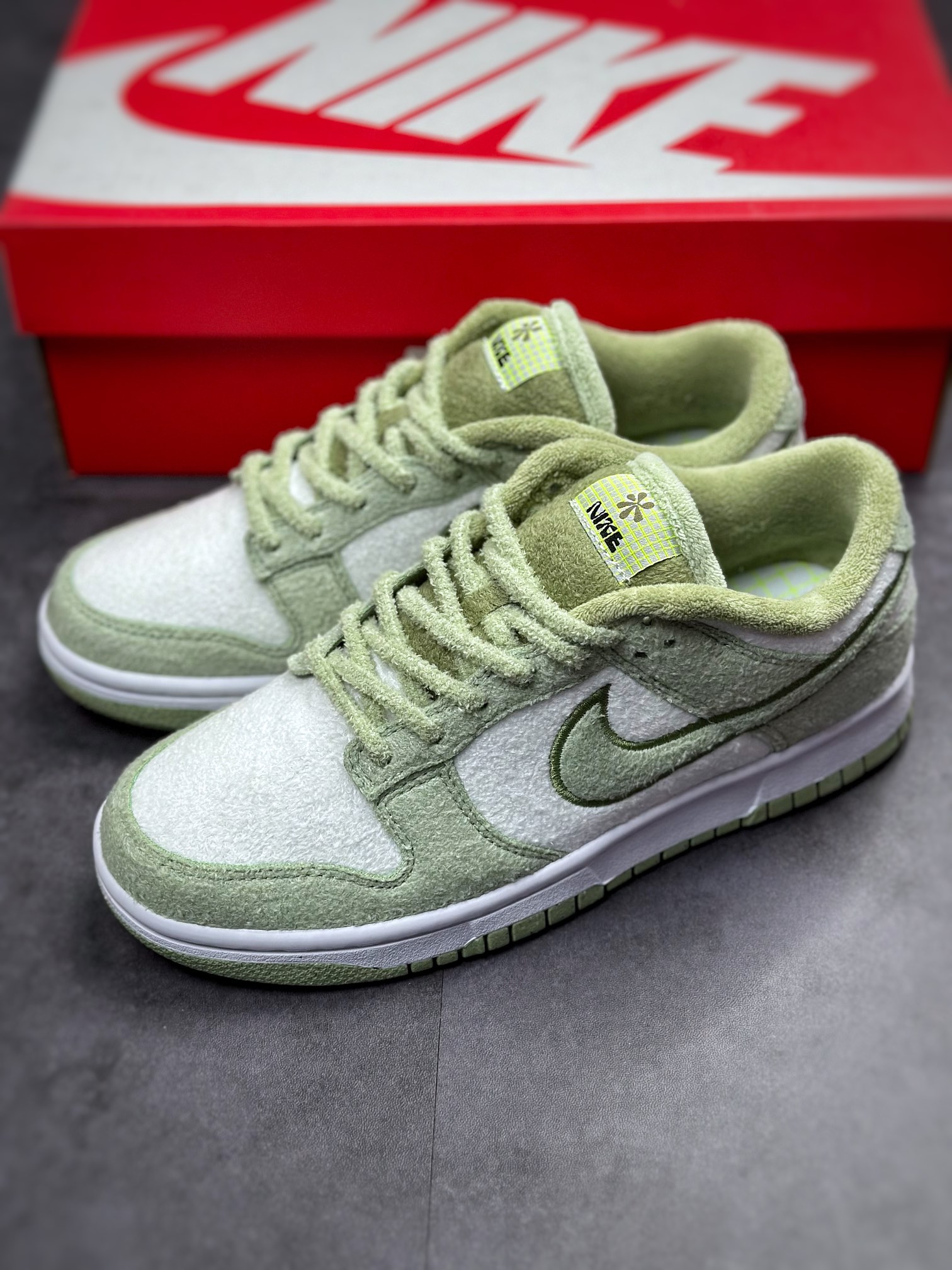 280 Nike SB Dunk Low "Fleece" 白绿羊毛DQ7579-300