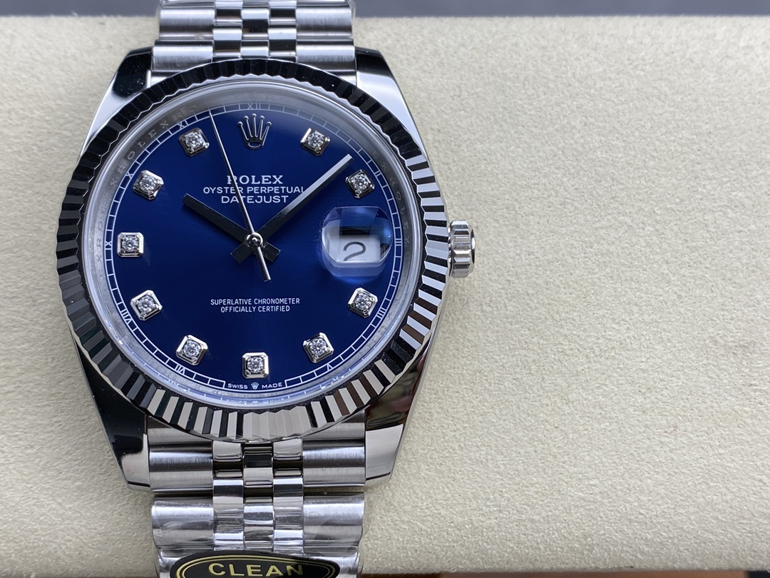 NO:142589,Clean Factory C Factory New Rolex Log Series 41mm 1: Equipped with one-to-one super integrated movement, power 72 hours, no-card movement decoration, movement and its stability 2: The whole watch 904L stainless steel / with Ar factory steel strip and IP vacuum electroplated platinum gold ring / fading free replacement 3: The dial is grey and infinitely close to the original 4: The only calendar font pair in the market The subsequent font 1-31 is true and false 5: The only pointer luminescence/word nail luminescence is achieved to the same color because they are all third-party factories processing   self-purchased Swiss c1 c3 luminescence powder 6: Word nail/crown mark nail galvanized treatment Although there are not many clean styles, almost all are boutiques. Completely solve most of the log pain points in the world, and are born for the ultimate clean-datejust, Rolex, christian  louboutin,rolex19860909Clean厂 C厂 新品劳力士日志型系列41mm 1:搭载一比一超级一体机芯 动力72小时 无卡度机芯装饰 机芯及其稳定 2:整表904L精钢 /搭配ar厂钢带 以及ip真空电镀铂金牙圈 /掉色免费更换 3:表盘灰色无限接近原装 4:全市场唯一日历字体对版 后续1-31号挨个字体真假对比 5:唯一做到指针夜光/字钉夜光 做到同色 因为都是第三方工厂加工 自购瑞士 c1 c3夜光粉 6:字钉/皇冠唛头钉 全白金电镀处理 虽然clean的款式不多 但是几乎款款均为精品 彻底解决世面上的大部分日志痛点,只为极致而生 clean-datejust,劳力士,christian louboutin,rolex,Watch