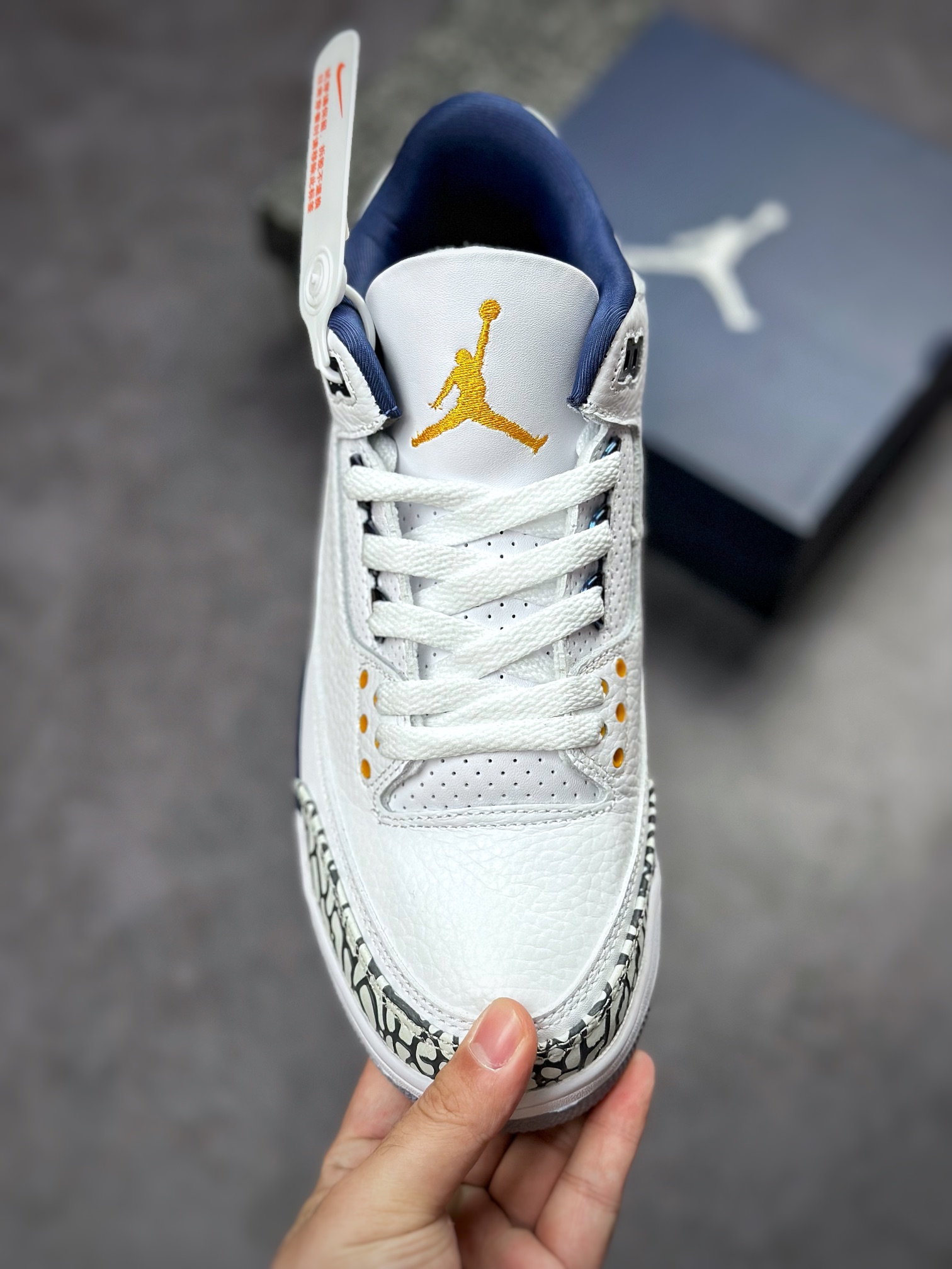 300 Air Jordan 3 Retro "wizards" 奇才白蓝配色 CT8532-148