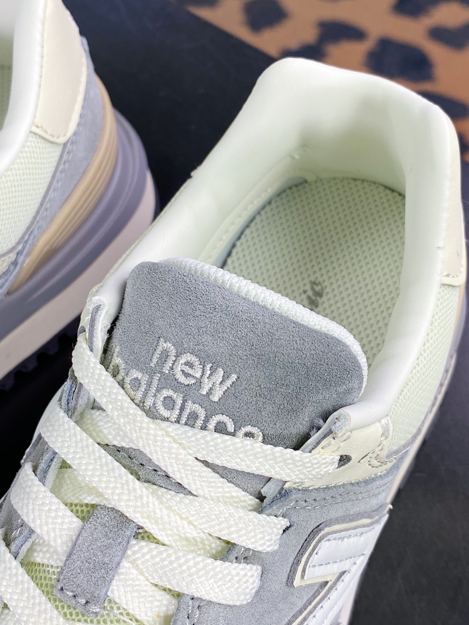 NB U574 Upgraded Series Low Top Retro Casual Sports Jogging Shoes ”Yuanzu Gray Beige” U574LGRG