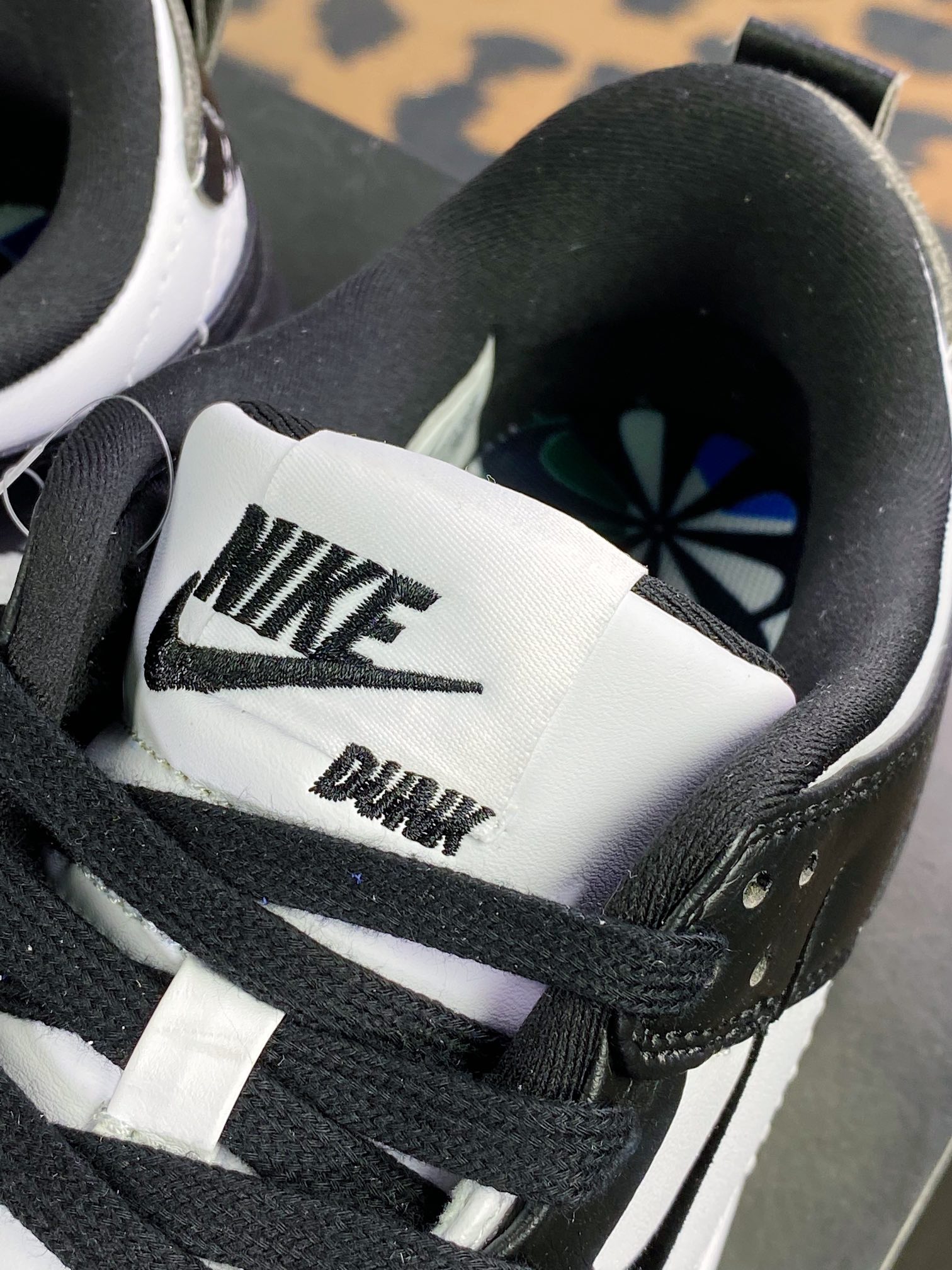 Wmns Dunk Low Disrupt 2 ”Black/White Panda” Lightweight DV4024-002