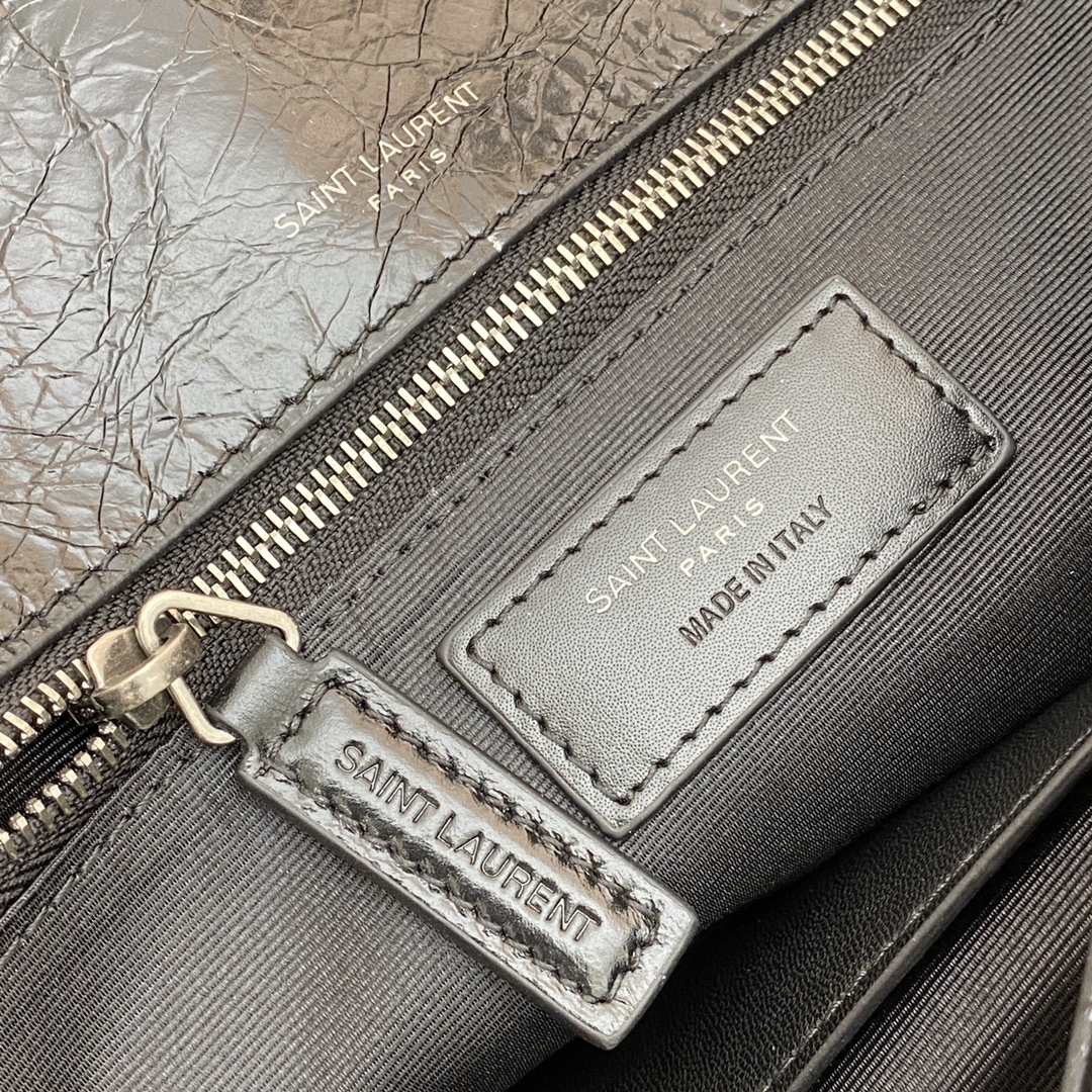 Saint Laurent 油腊黑皮/古银