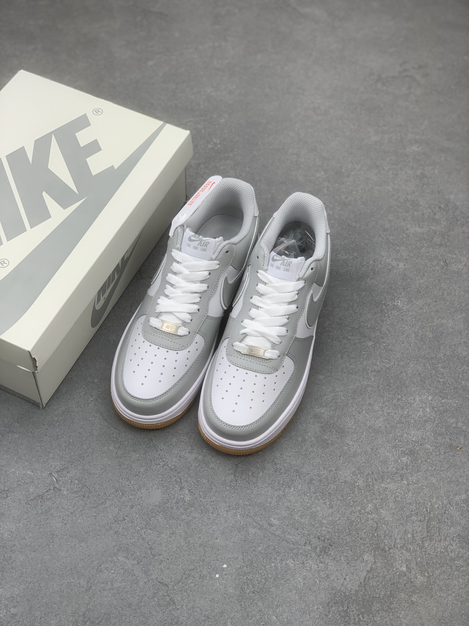 Nike Air Force 1 '07 Low Grey White Gum Sole Casual Shoes AW2296-001 9 i1670399304 4810 7