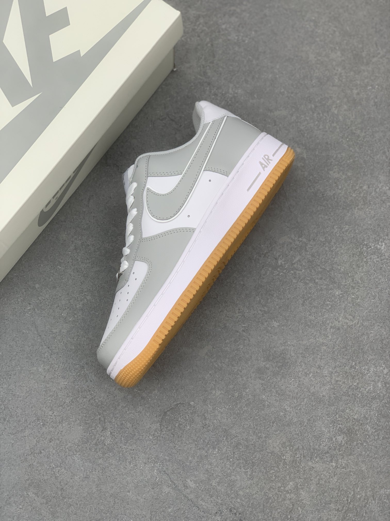 Nike Air Force 1 '07 Low Grey White Gum Sole Casual Shoes AW2296-001 8 i1670399304 6595 6