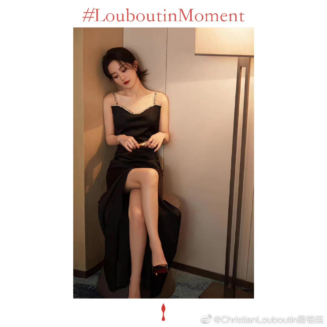 NO:261807,Celebrity same style, foot pictures, sandals, christian louboutin, sandals19860909明星同款  上脚图,凉鞋,christian louboutin,sandals,Women's Shoes