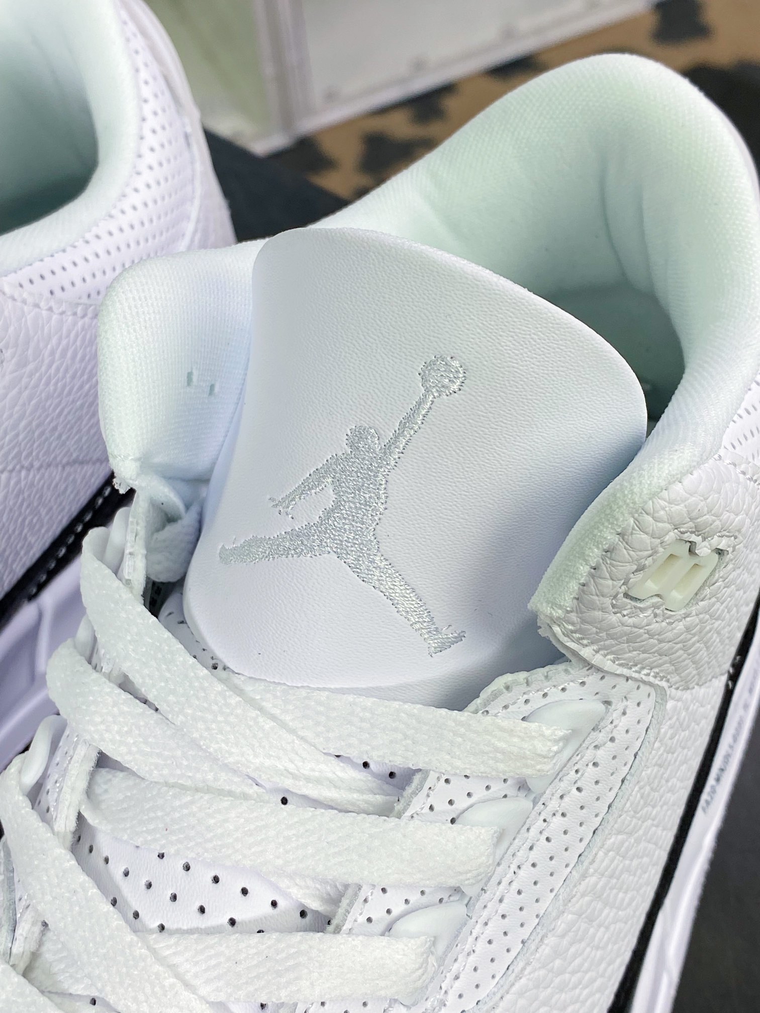 Fragment Design x Air Jordan 3 SP ”Fragment” ”Fujiwara Hiroshi White Black Lightning” DA3595-100-Top High Quatity Cheap Sneakers Fashion Clothing Clothes Bags handbags Shoes of all Brand wholesale With The best Quality And Beautiful Price from China Factory Chinese suppliers wholesaler seller Fragment Design x Air Jordan 3 SP ”Fragment” ”Fujiwara Hiroshi White Black Lightning” DA3595-100