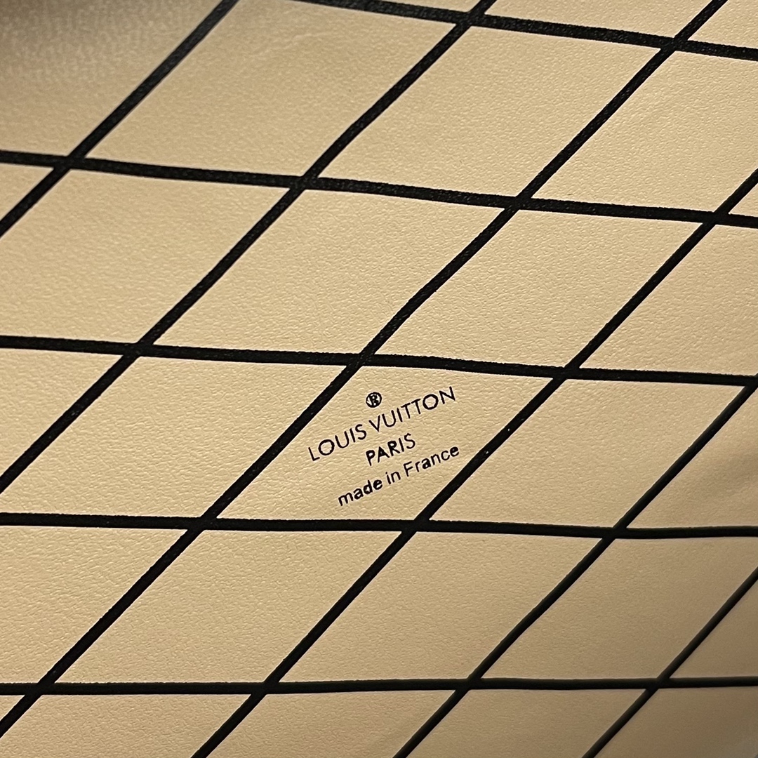路易威登 Louis Vuitton 高定典藏经典高奢皮具手袋托特包斜挎包女包 #7B4D692A 9