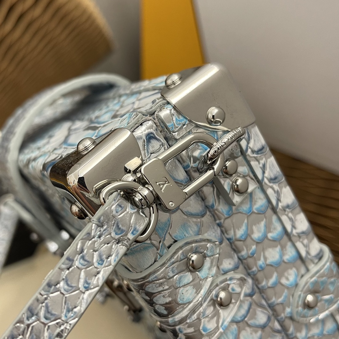 Louis Vuitton Haute Couture Classic Luxury Handbag Shoulder Crossbody 5