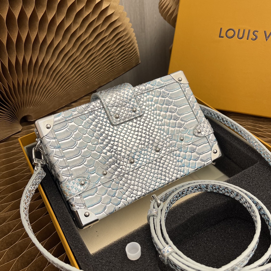 Louis Vuitton Haute Couture Classic Luxury Handbag Shoulder Crossbody 3