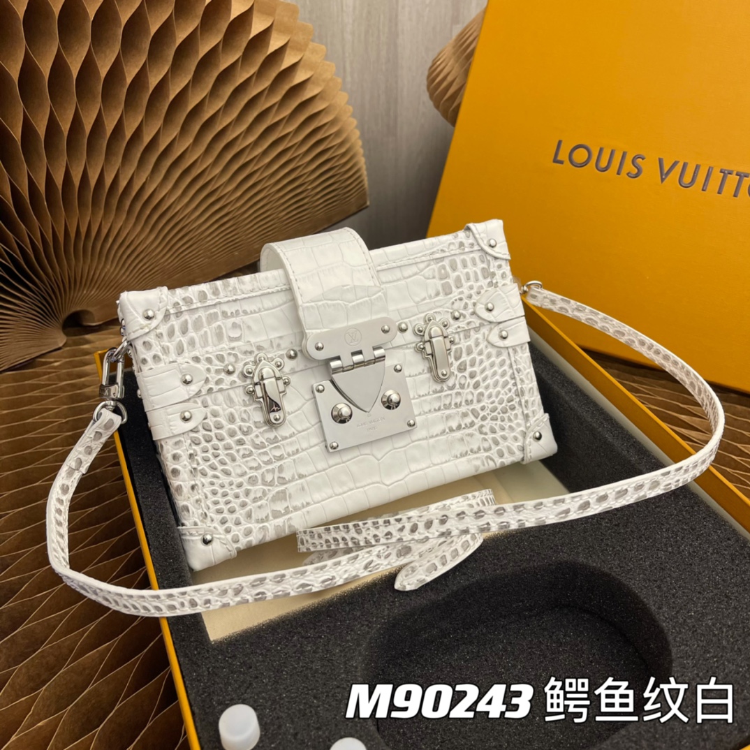 this Petite Malle handbag crafts a "little trunk" silhouette in - Bag