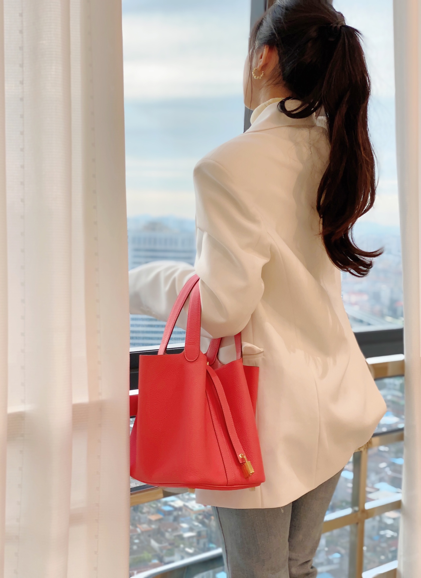 Louis Vuitton Haute Couture Classic Luxury Handbag Shoulder Crossbody 2