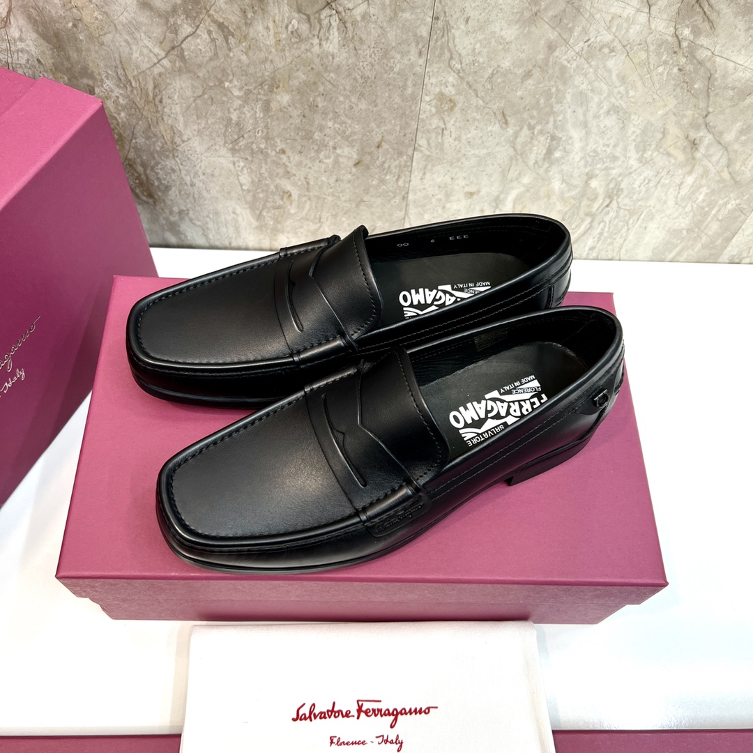 Salvatore Ferragamo Men's Black Leather Loafers - Business Casual Style 3 i1670439633 9286 1