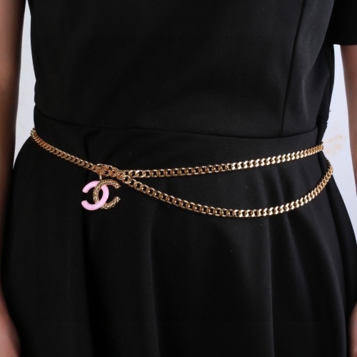 Elegant Gold Chain Belt with Pink Logo Charm - Perfect for Dresses & Tunics