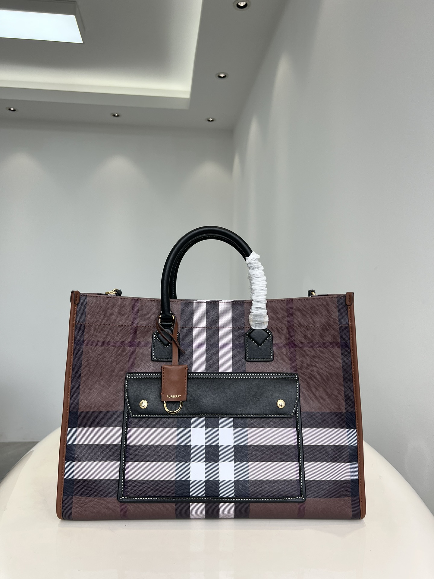Burberry Freya Tote Bag in Vintage Check Canvas and Leather 5 i1670482227 3738 2
