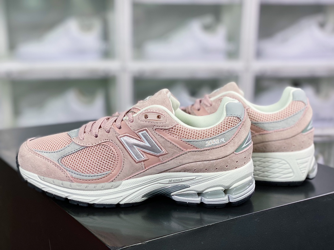 NB ML2002 Series Retro Daddy Style Casual Sports Jogging Shoes ”Dirty Pink White” M2002R4