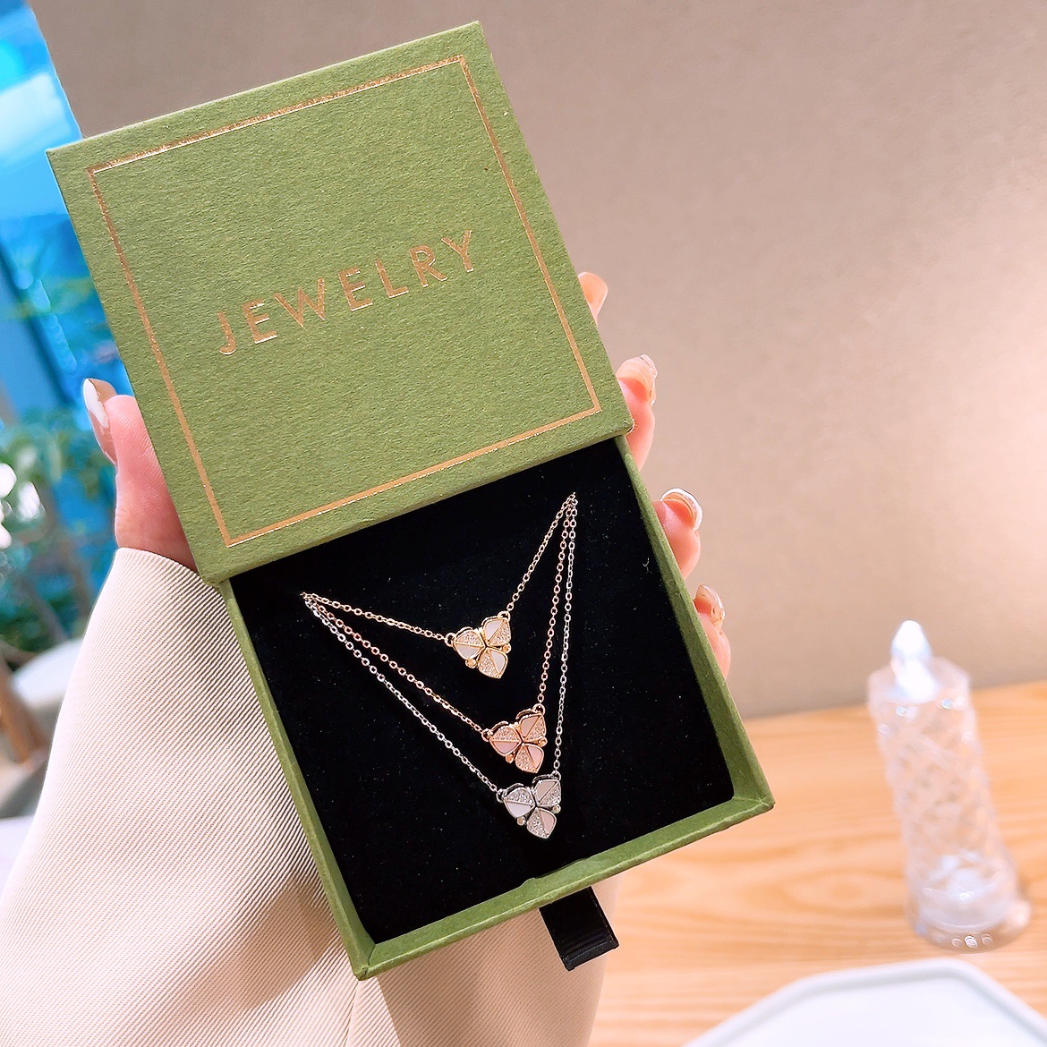 Low Allergy Silver Necklace Light Luxury Annual Party Gold