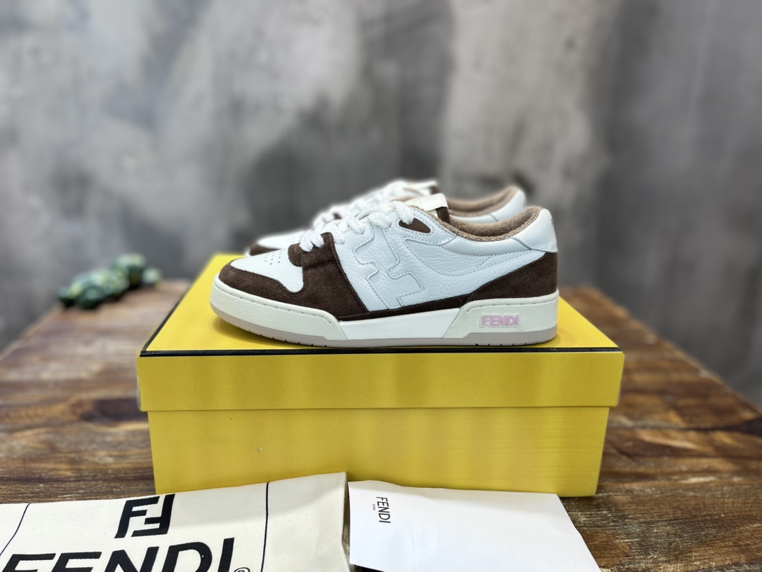 Fendi 区别通货Fendi芬迪2022新春找