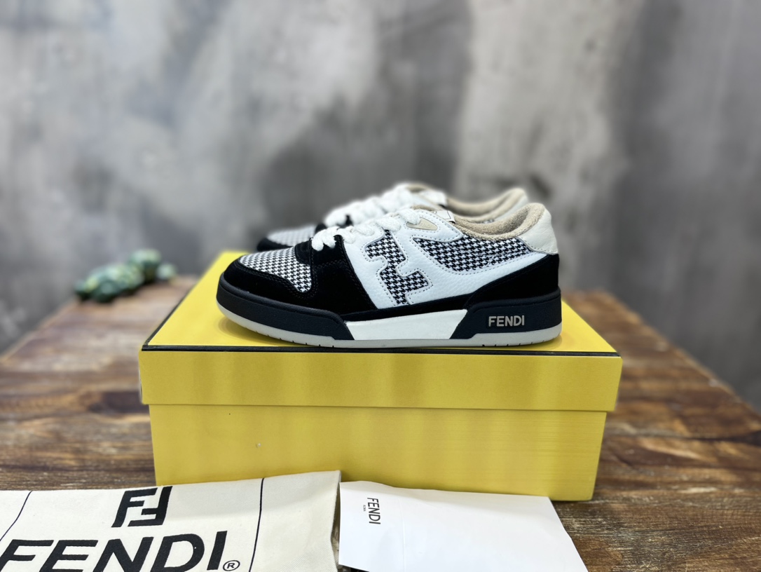 Fendi 区别通货Fendi芬迪2022新春找