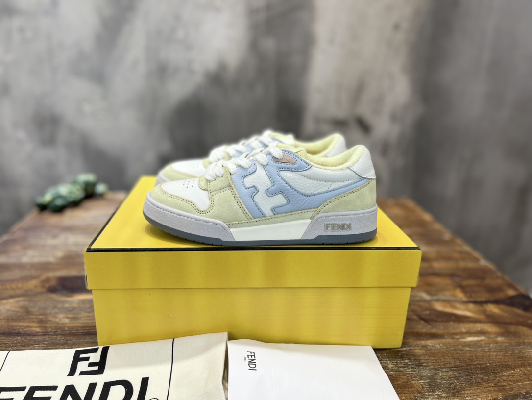 Fendi 区别通货Fendi芬迪2022新春找