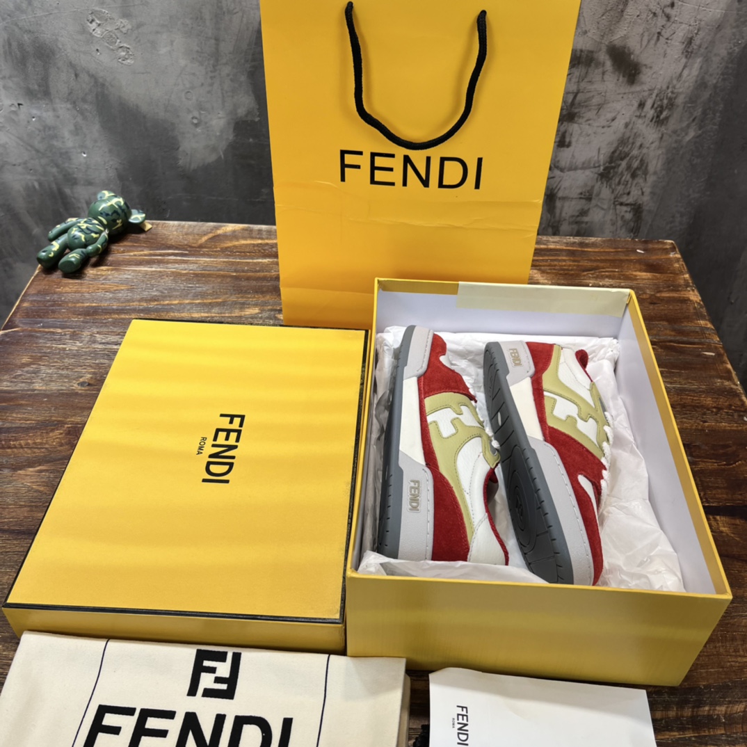 Fendi 区别通货Fendi芬迪2022新春找