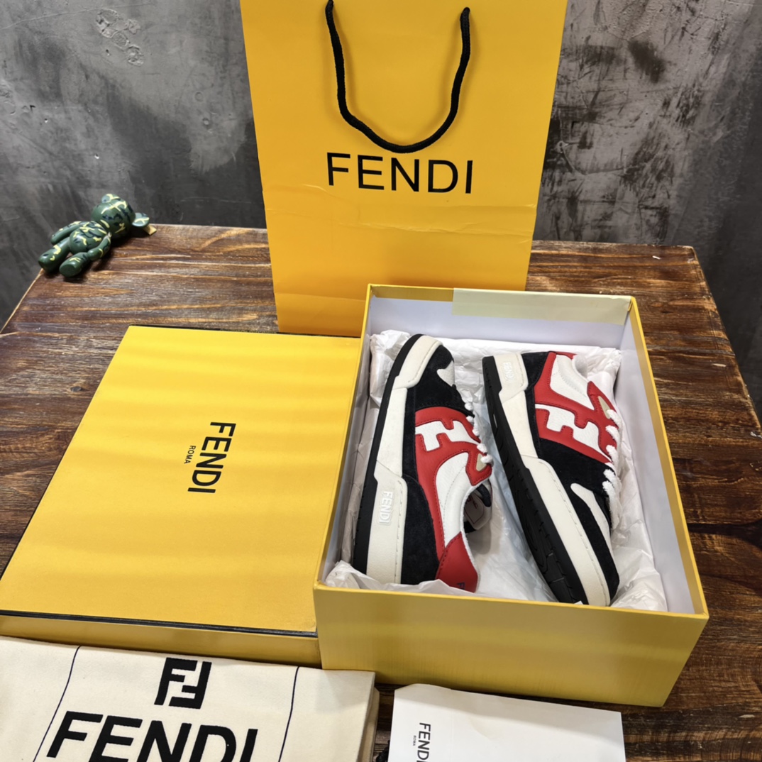 Fendi 区别通货Fendi芬迪2022新春找