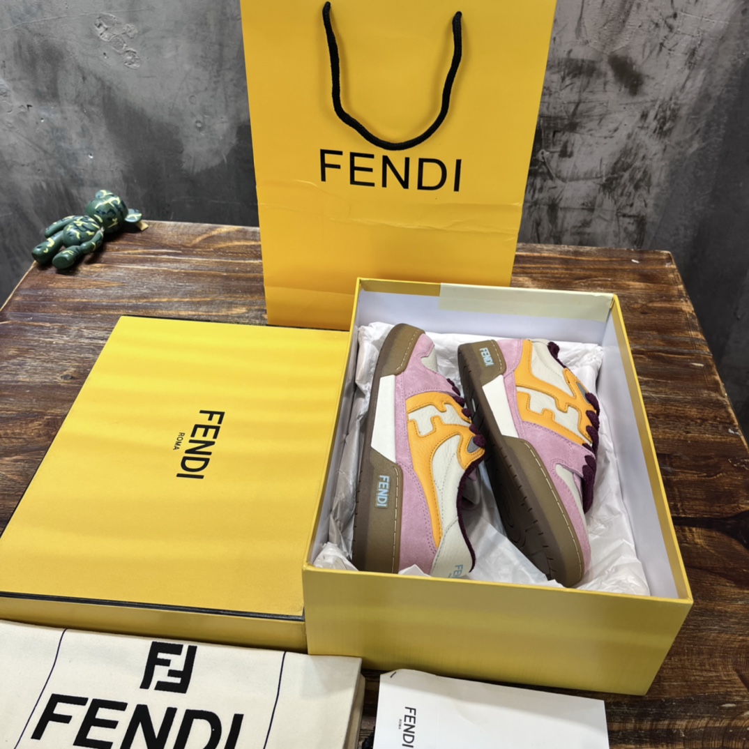 Fendi 区别通货Fendi芬迪2022新春找