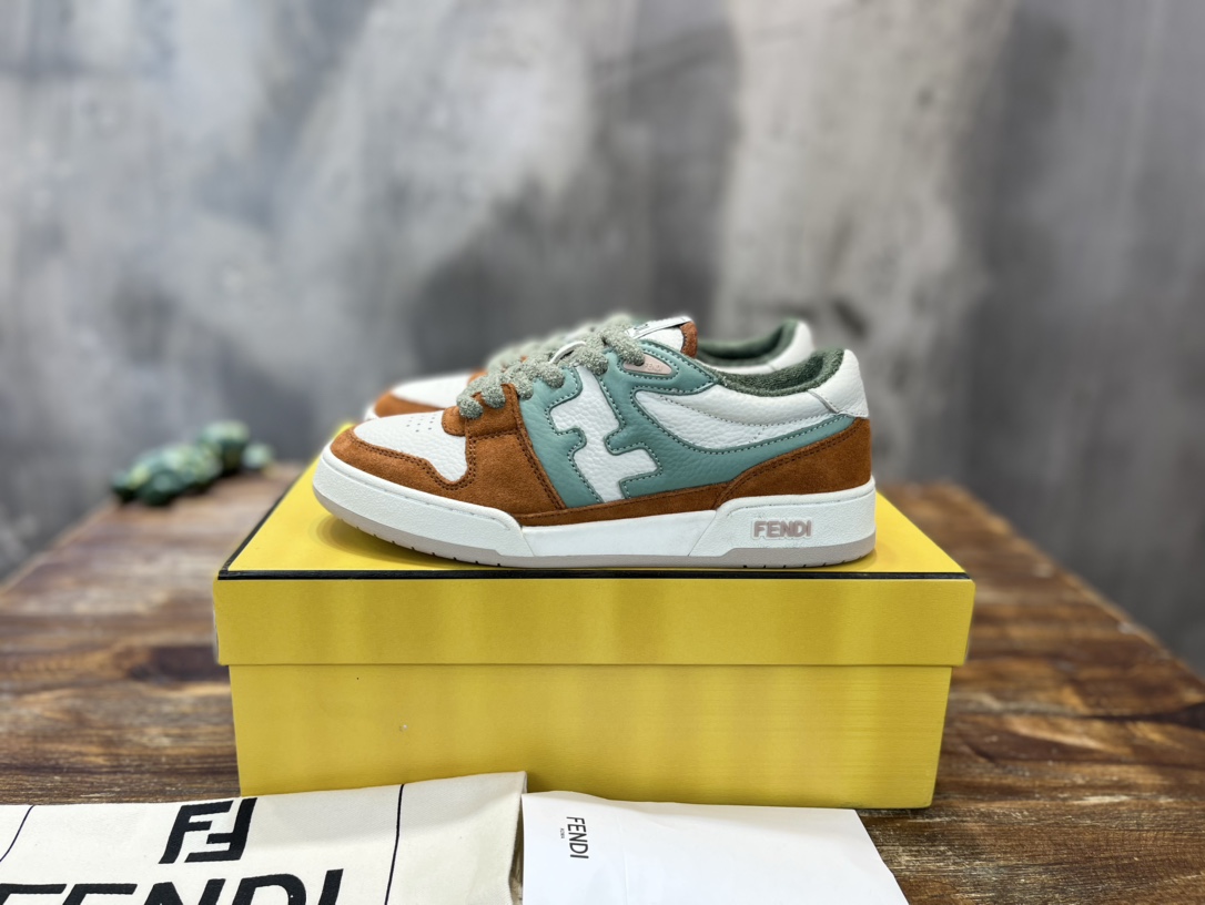 Fendi 区别通货Fendi芬迪2022新春找