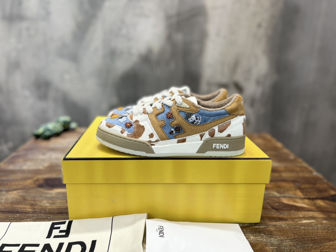 Fendi 区别通货Fendi芬迪2022新春找