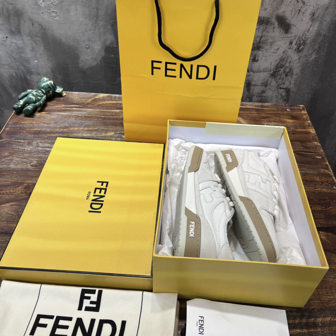 Fendi 区别通货Fendi芬迪2022新春找