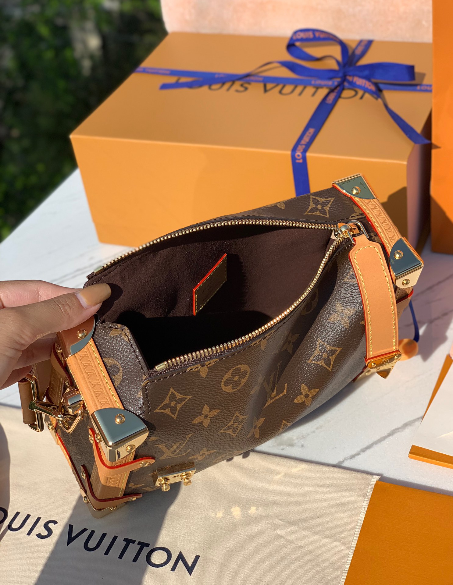 🌼 m46358尺寸21×14×6cm 2023 LV老花软盒子系列 side trunk 🌼Pm手袋，