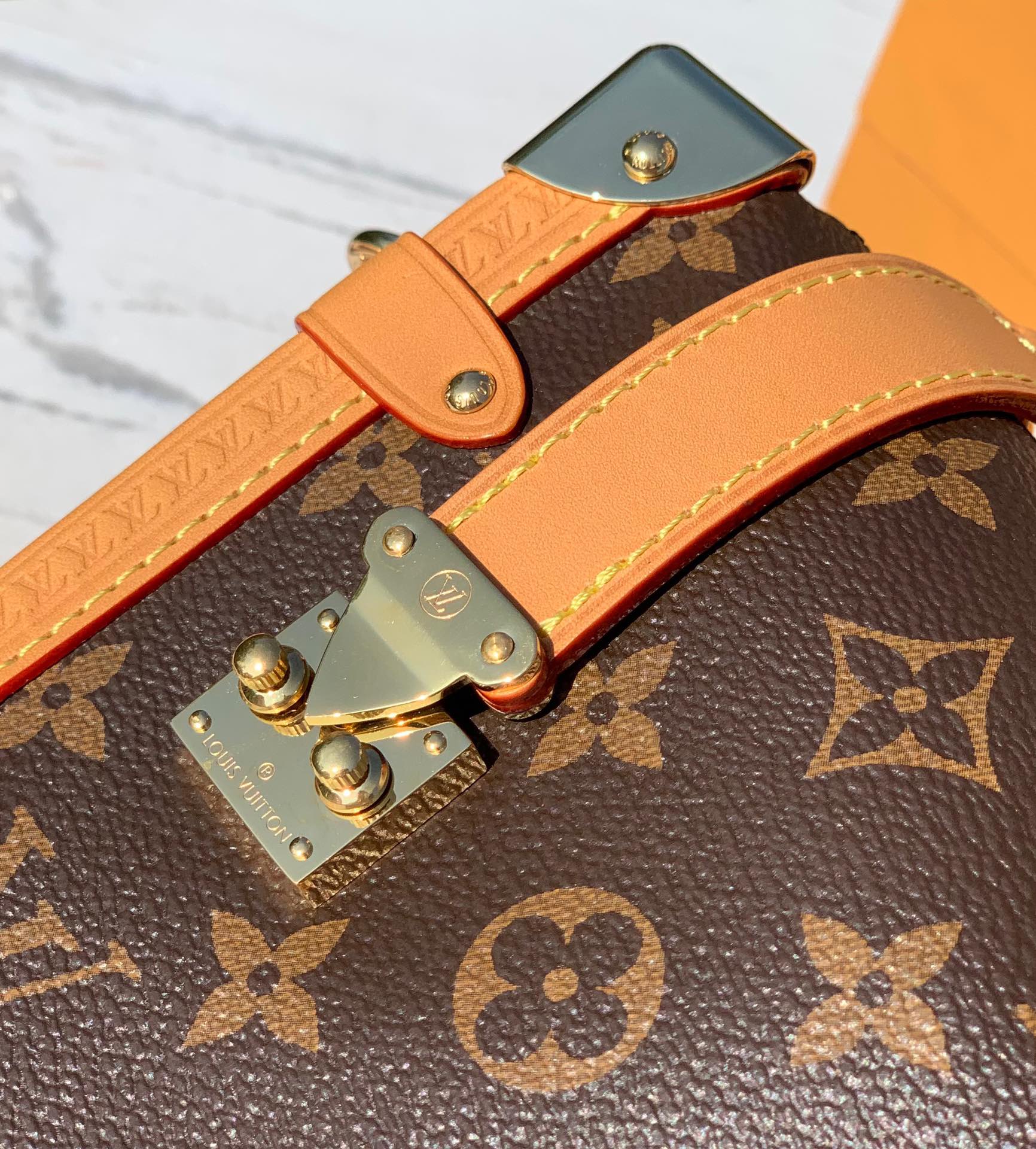 🌼 m46358尺寸21×14×6cm 2023 LV老花软盒子系列 side trunk 🌼Pm手袋，