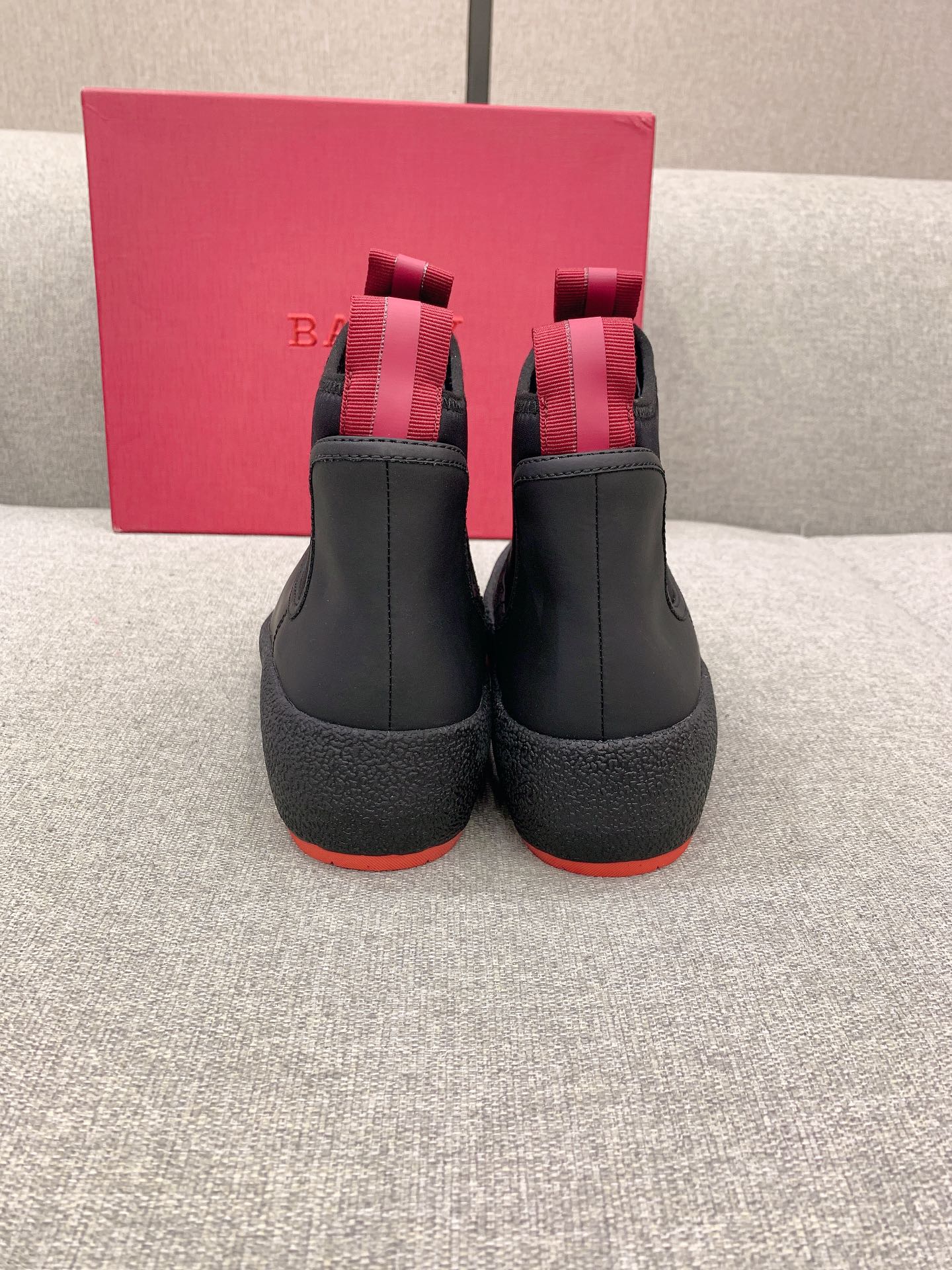 1525 Offer: Ball’s New Security Snow Boots in White and Black, Sizes 36-40 and 36-44. - 图片 8