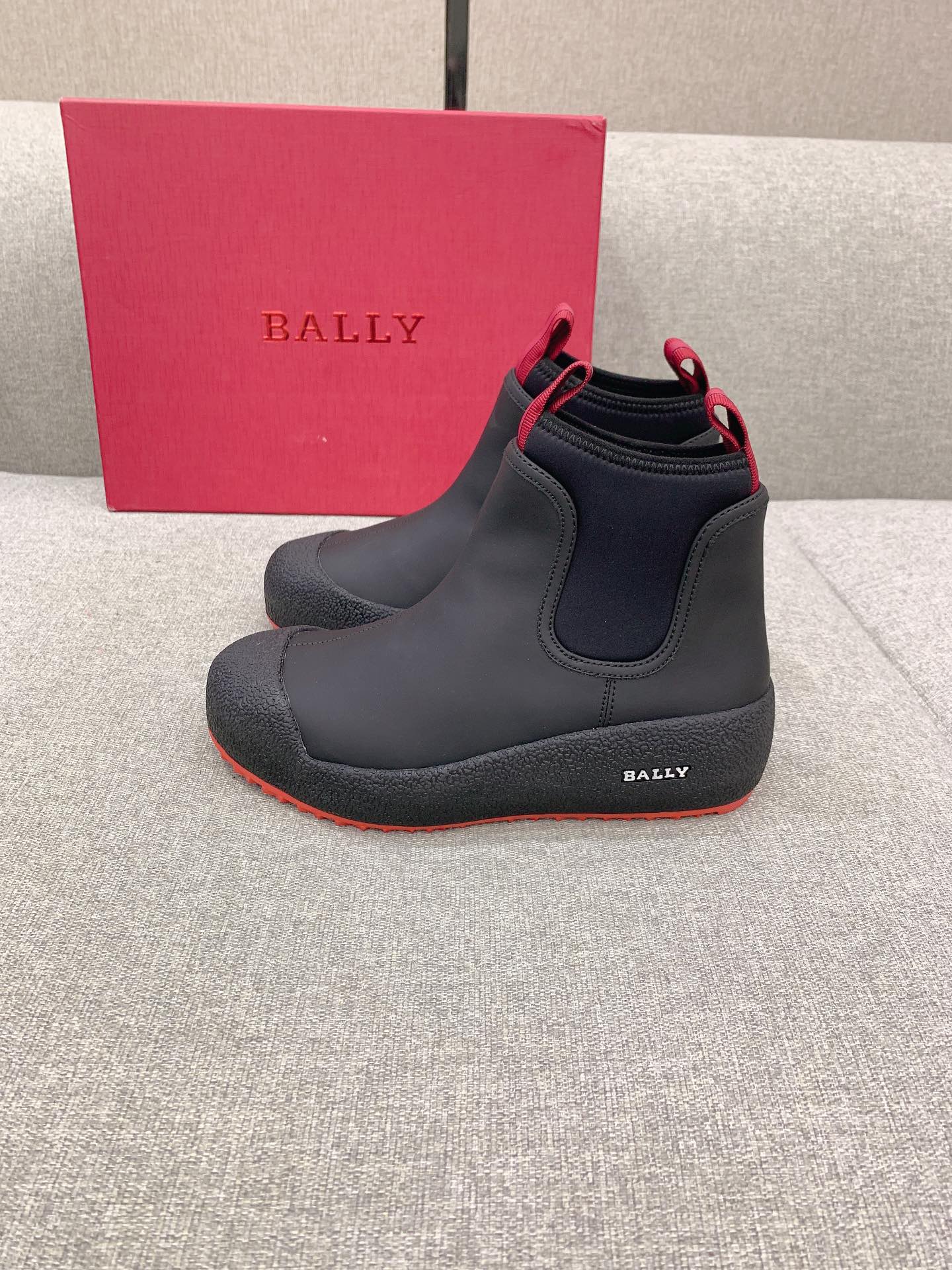 1525 Offer: Ball’s New Security Snow Boots in White and Black, Sizes 36-40 and 36-44. - 图片 3
