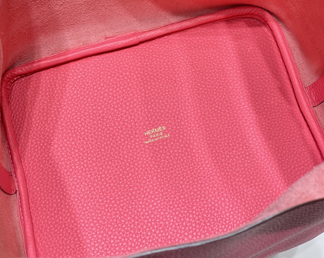 Hermès Luxury Handbag Collection 8
