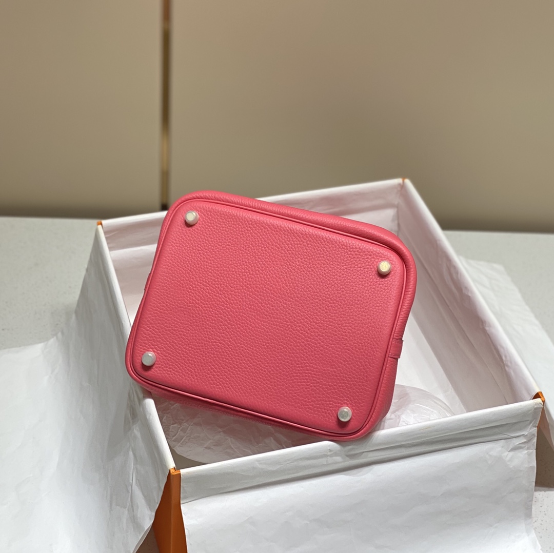 Hermès Luxury Handbag Collection 4