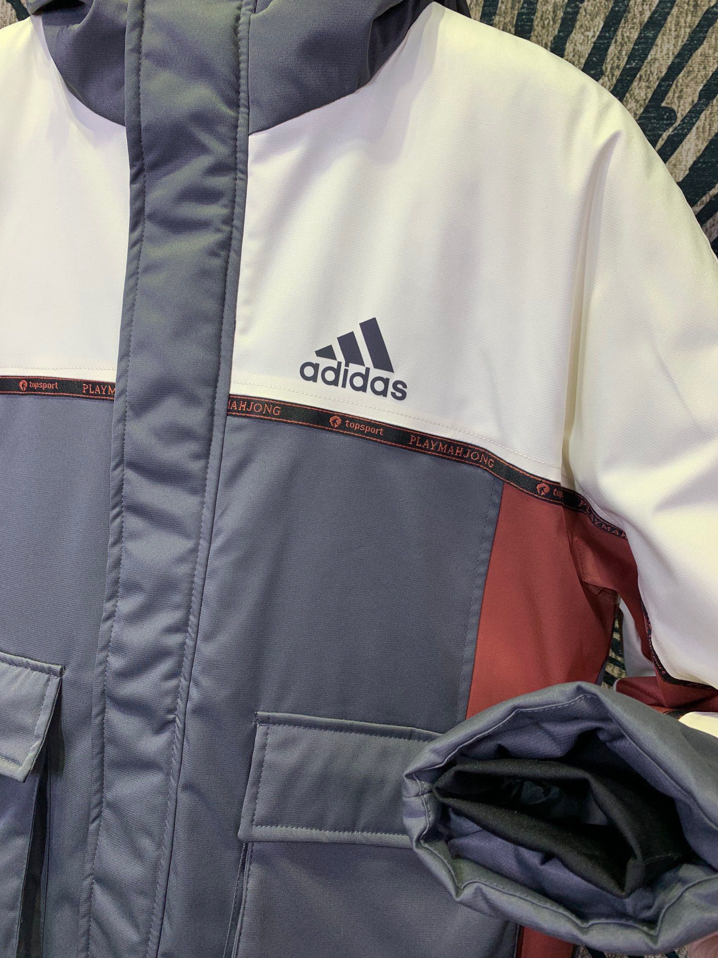 220 阿迪达斯 Adidas 冬季新品专柜款羽绒棉外套本季主打