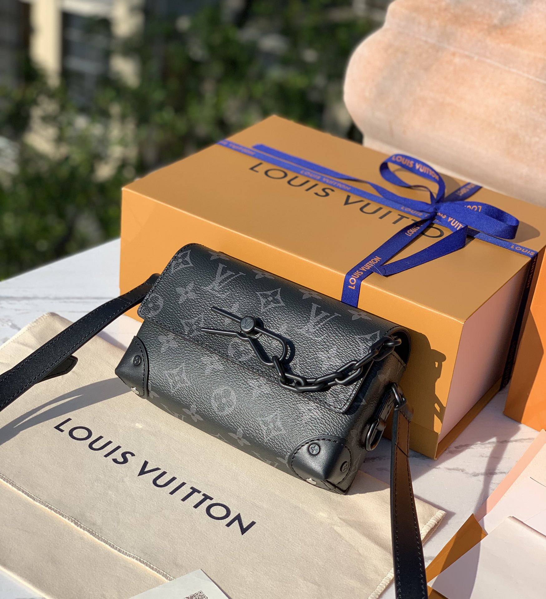 🌼 m81783尺寸18-11-6.5cmLv 22新款秋冬老花盒子包，steamer又一断货王，国外渠