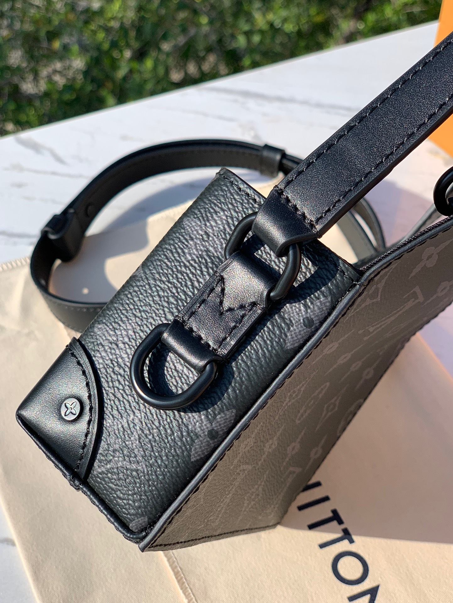 🌼 m81783尺寸18-11-6.5cmLv 22新款秋冬老花盒子包，steamer又一断货王，国外渠