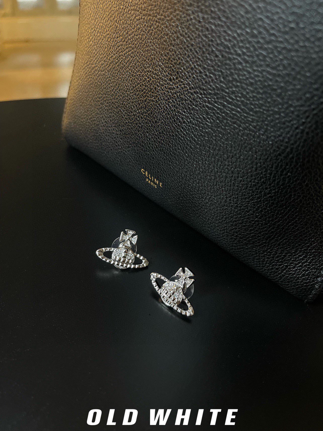 NO:103509,The Queen Mother of the Cute Earrings Vivienne Westwood, a domestic fan called (the Queen Mother of the Cute) enjoys the title of 