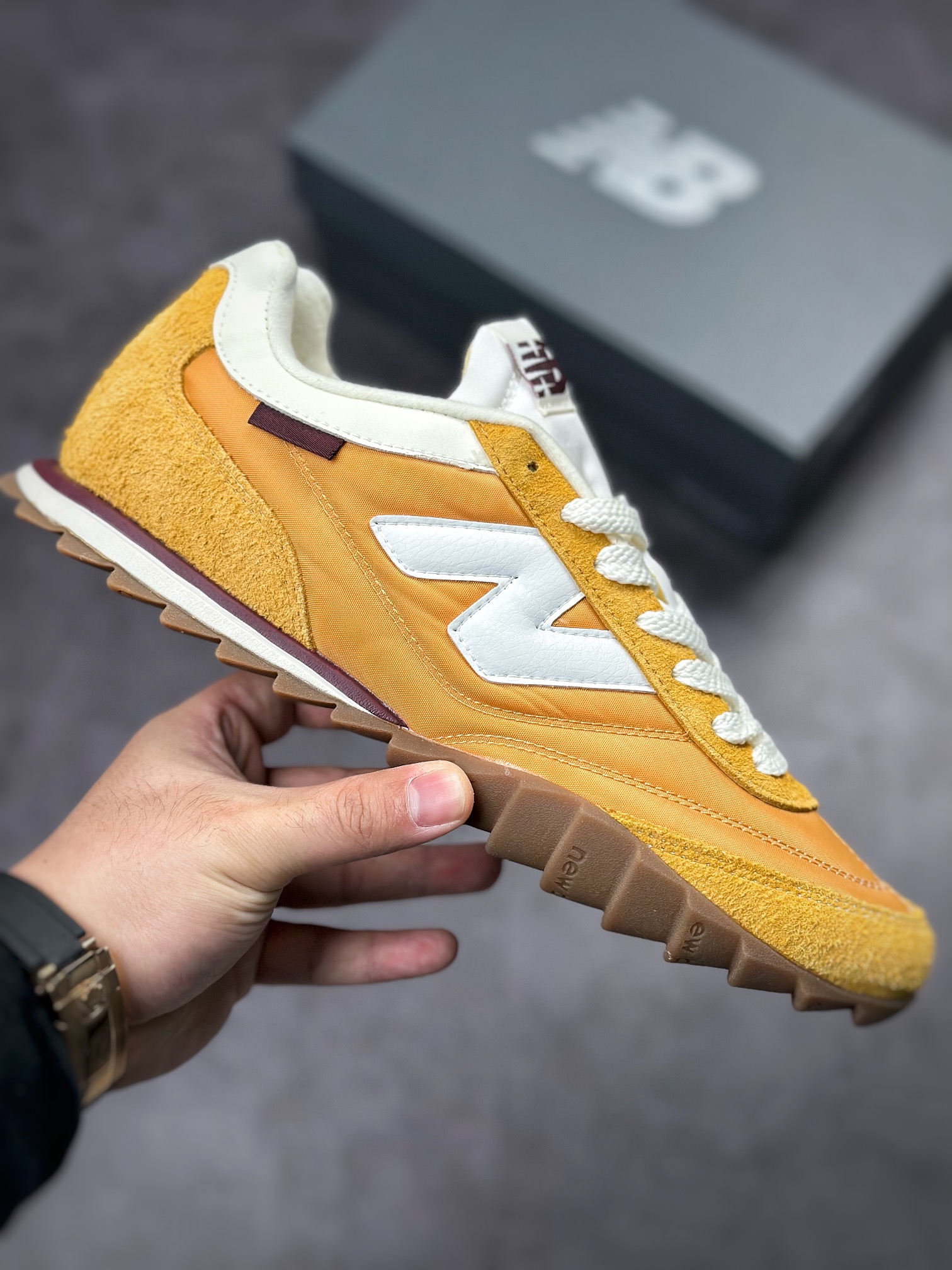 160 New Balance URC30 复古跑鞋URC30GG