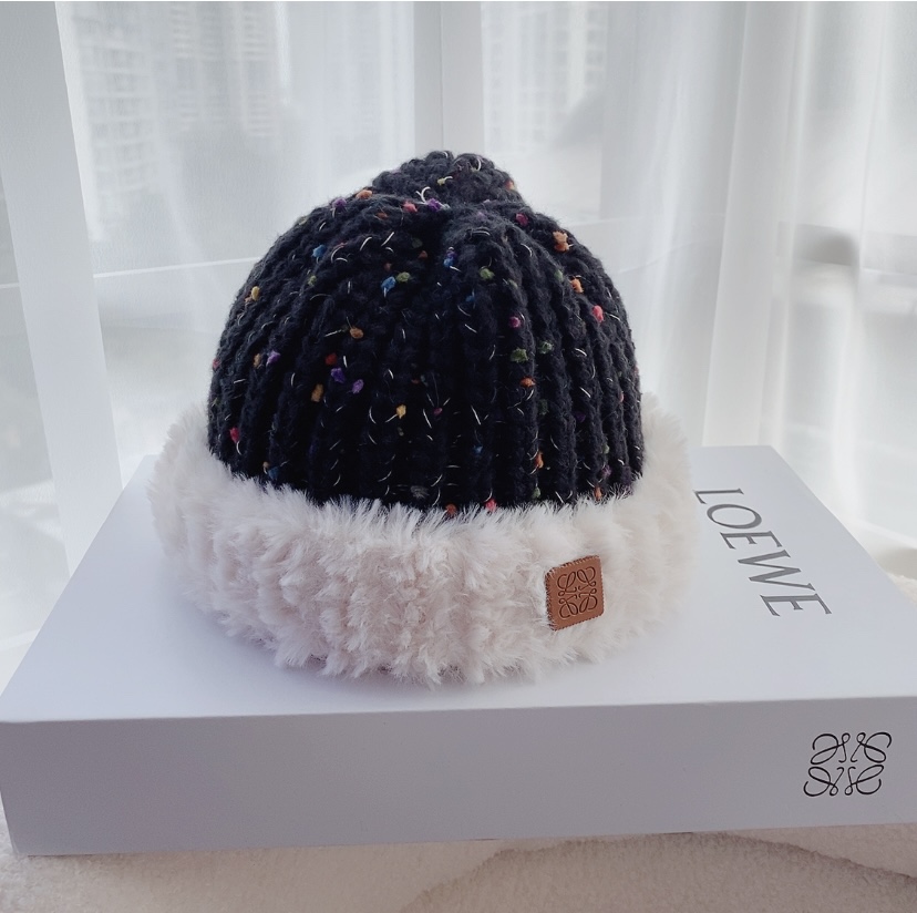 Online
 Loewe Hats Knitted Hat Knitting Wool