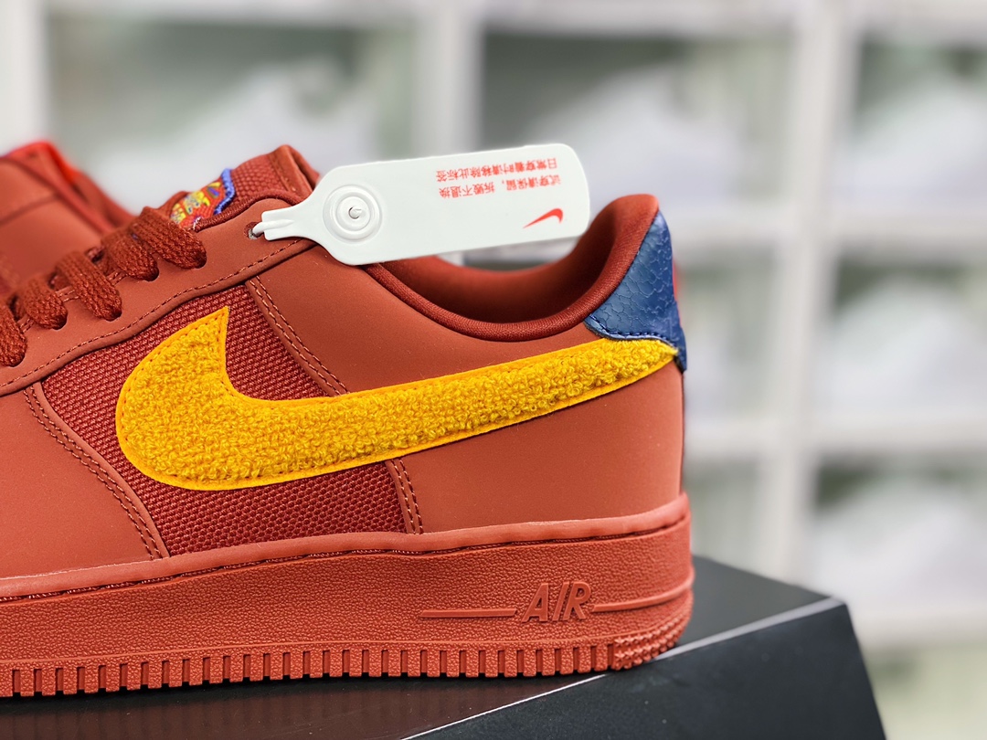 Air Force 1'07 Low” La Familia” Air Force One ”Mandarin Duck Textile Hook Brown” DV5153-600