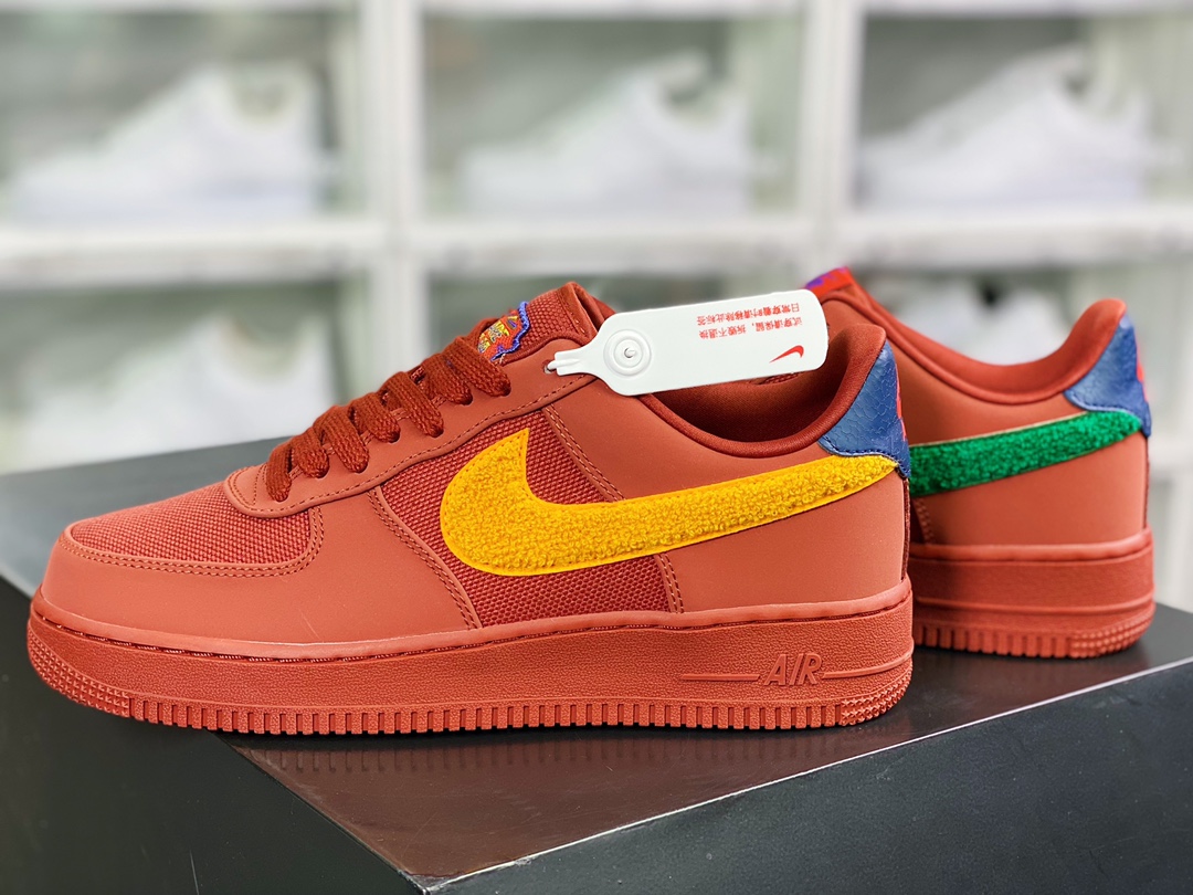 Air Force 1'07 Low” La Familia” Air Force One ”Mandarin Duck Textile Hook Brown” DV5153-600