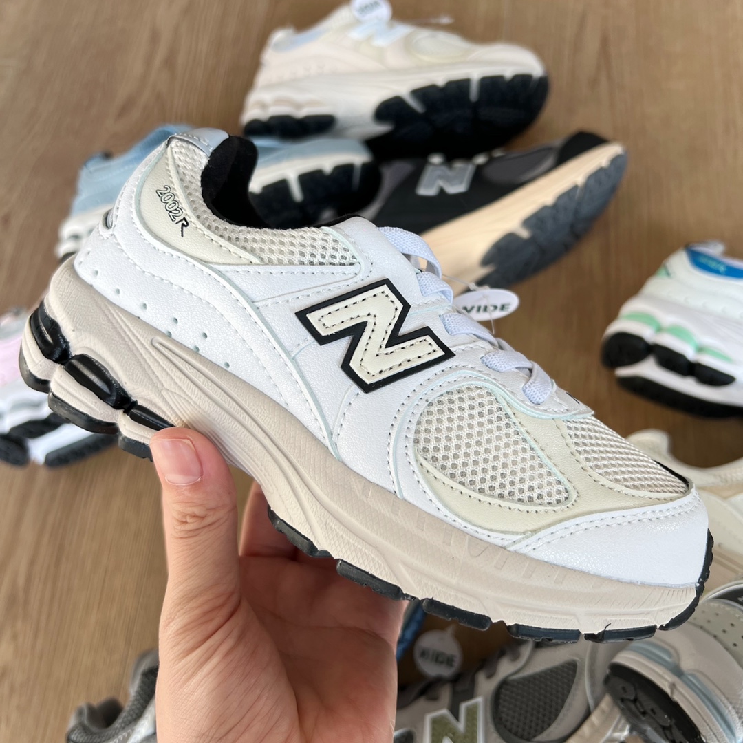 图片[4]-爆款🔥上新啦 公司级2002R童鞋👀 过年必备了吧🧨松紧带很好穿脱🤍🤍没有人能拒绝颜值这么高的童鞋了♥️♥️♥️-选品中心